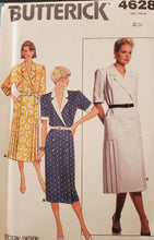 Load image into Gallery viewer, Vintage Vogue Pattern 4628, UNCUT, Misses Dress, Size 20 
