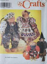 Load image into Gallery viewer, Vintage Simplicity 7345, UNCUT, 31&quot; Gingerbread, Scarecrow, Witch Dolls and Clothing
