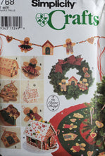 Load image into Gallery viewer, Simplicity Crafts 9768 Christmas No-Sew Decorations
