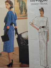 Load image into Gallery viewer, Vogue 1402 Bellville Sassoon Very Easy, Skirt and Top, Size 16
